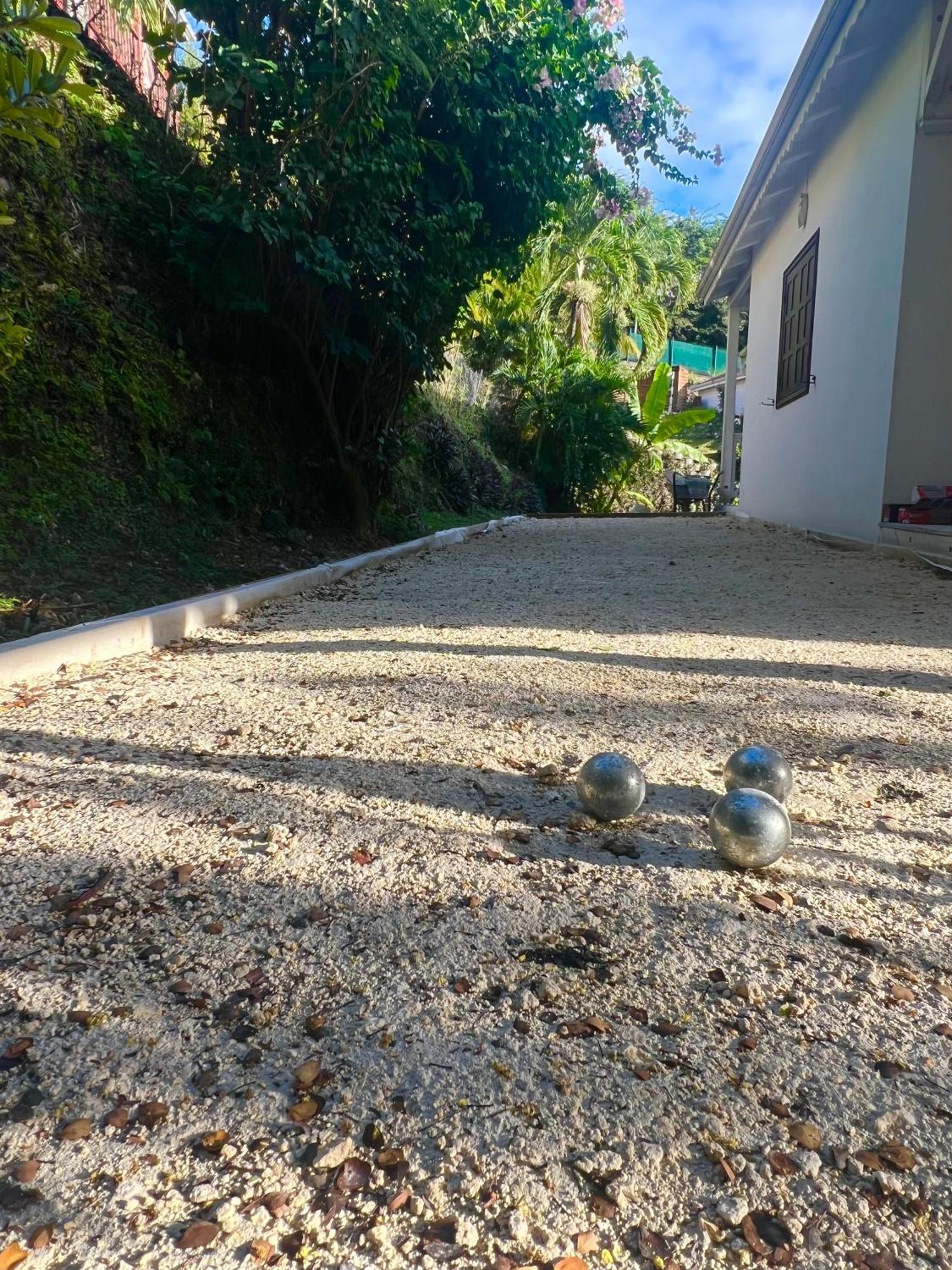 Spacieuse Villa Corossol Avec Piscine Et Jeux Exterieurs Le Gosier  Dış mekan fotoğraf