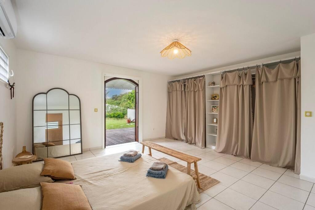 Spacieuse Villa Corossol Avec Piscine Et Jeux Exterieurs Le Gosier  Dış mekan fotoğraf