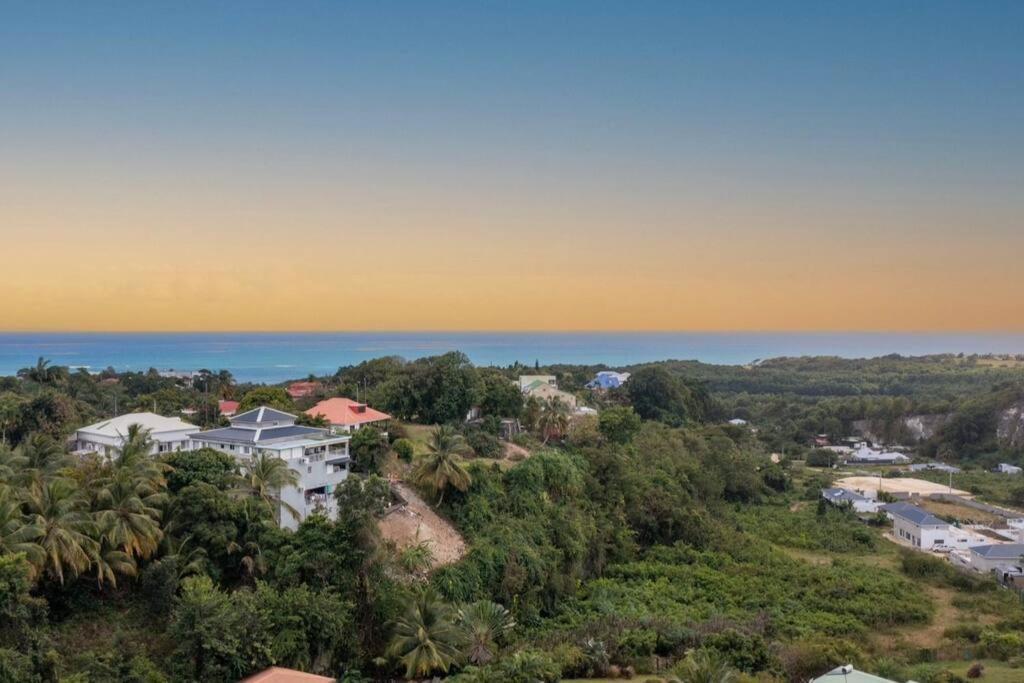 Spacieuse Villa Corossol Avec Piscine Et Jeux Exterieurs Le Gosier  Dış mekan fotoğraf
