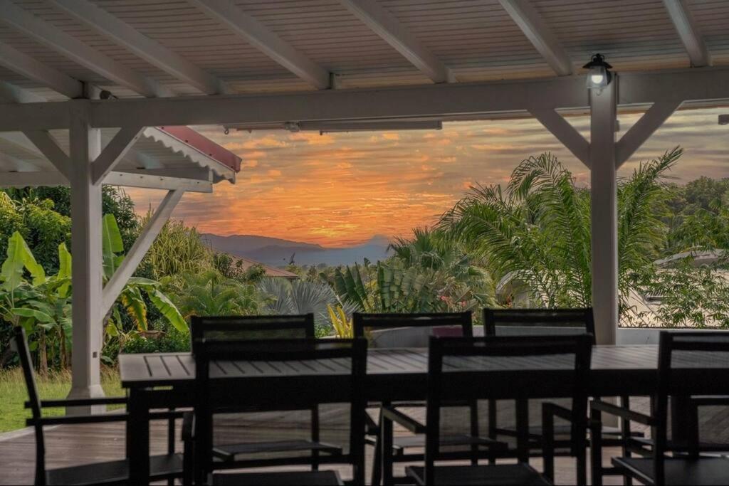 Spacieuse Villa Corossol Avec Piscine Et Jeux Exterieurs Le Gosier  Dış mekan fotoğraf