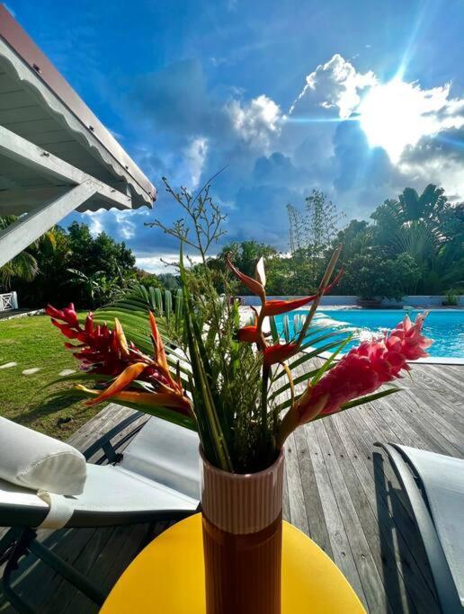 Spacieuse Villa Corossol Avec Piscine Et Jeux Exterieurs Le Gosier  Dış mekan fotoğraf