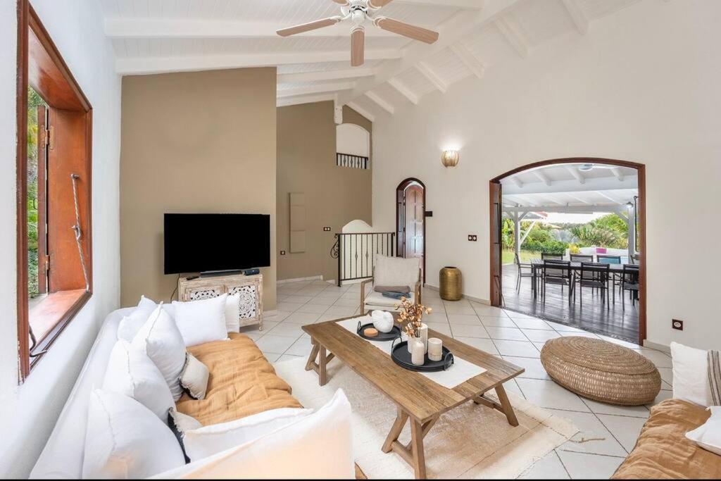 Spacieuse Villa Corossol Avec Piscine Et Jeux Exterieurs Le Gosier  Dış mekan fotoğraf